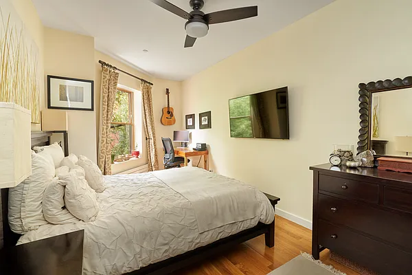 Sold by Compass | media 4