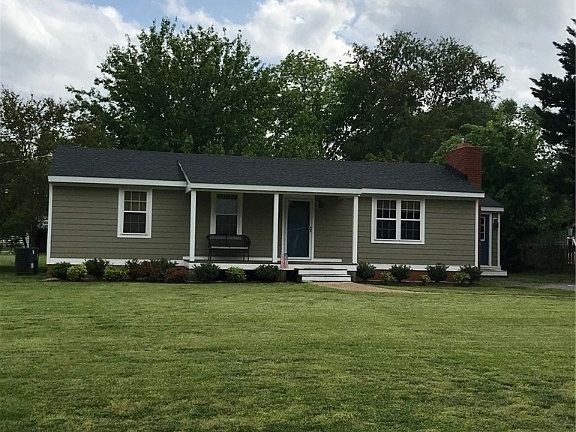 2nd image of 13431 Oak Ln
