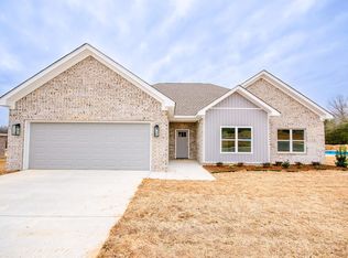 13 Oaks Ln, Greenbrier, AR 72058