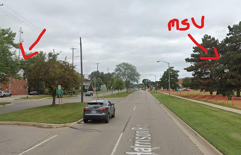 2nd image of 916 Lilac Ave #15
