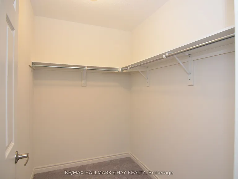 18 Hummingbird Grv — Photo 13