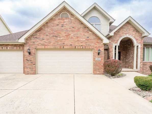 10528 Erie Dr, Winfield, IN 46307