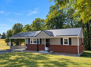 94 Valentine Dr, Lynch Station, VA 24571
