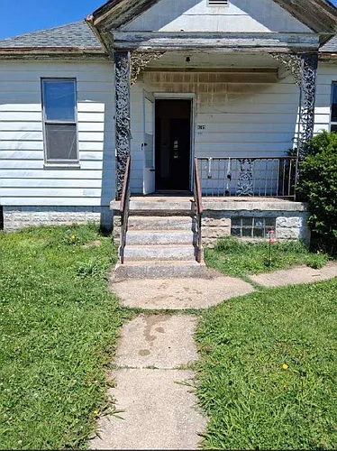 8709 State St Photo 1