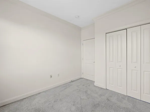 1 Intrepid Place image 29 of 38