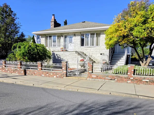 21 Annese Rd, Chelsea, MA 02150