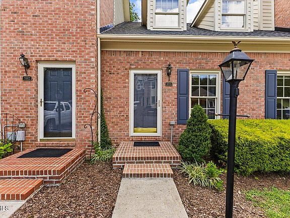 5th image of 303 Ashley Oaks Private Dr