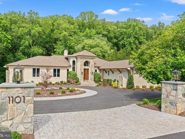 1101 Leigh Mill Rd, Great Falls, VA 22066