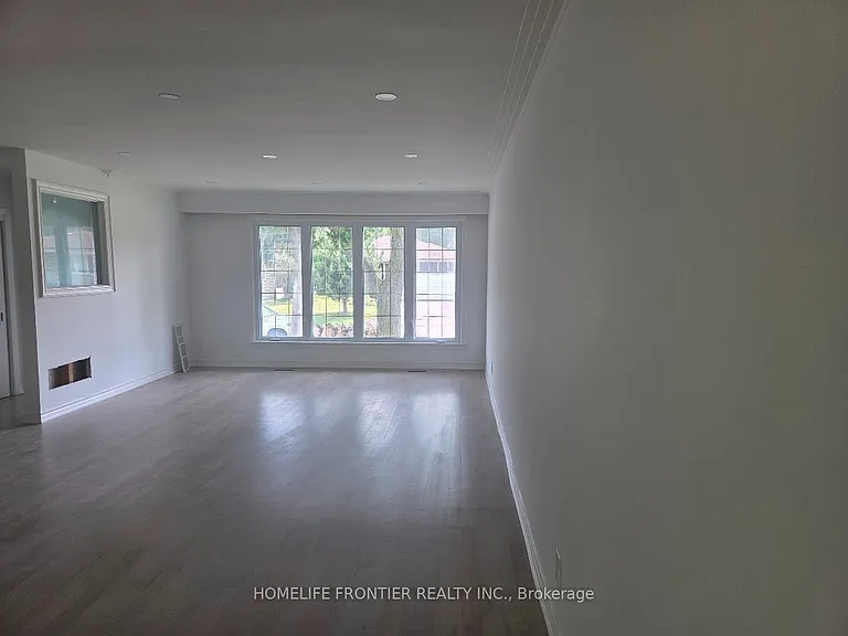 102 Betty Ann Dr — Photo 7