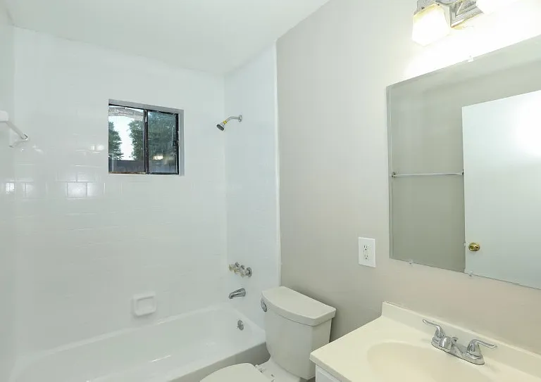 949-953 Washington St SW #8 — Photo 7