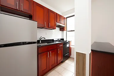 Rented by R New York