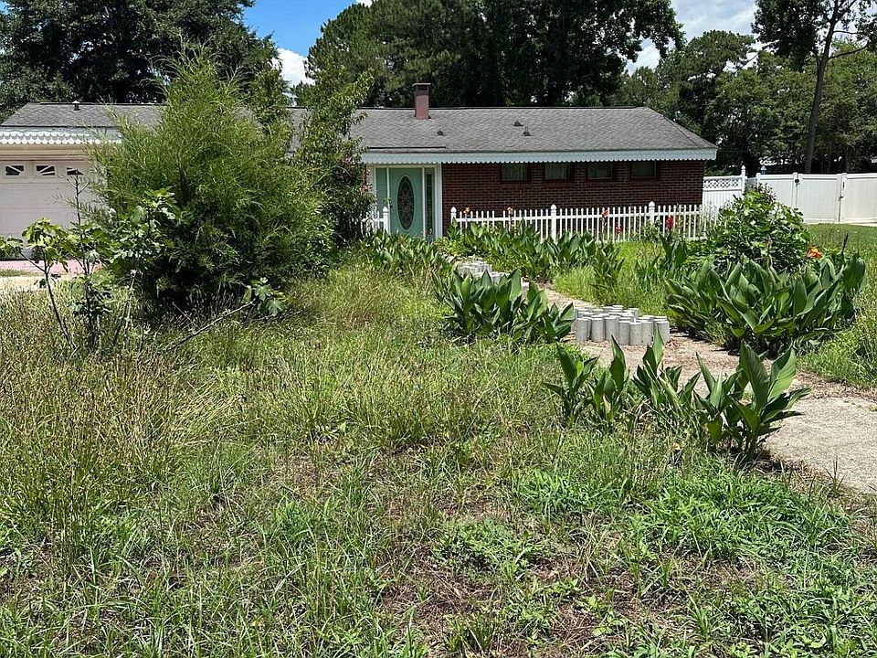 2nd image of 7 Herbert Cir