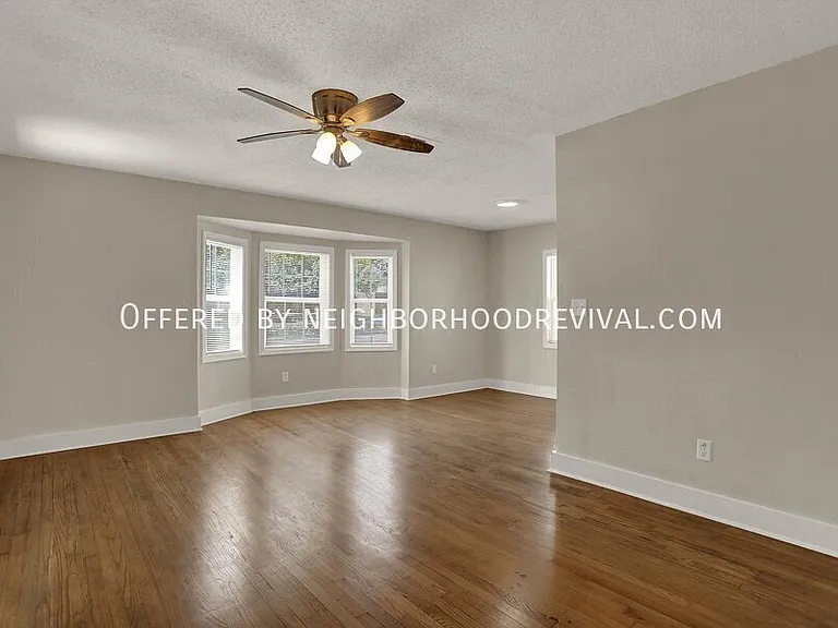 3238 Walnut Grove Rd — Photo 15