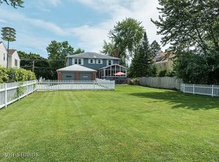 1462 McDaniels Ave, Highland Park, IL