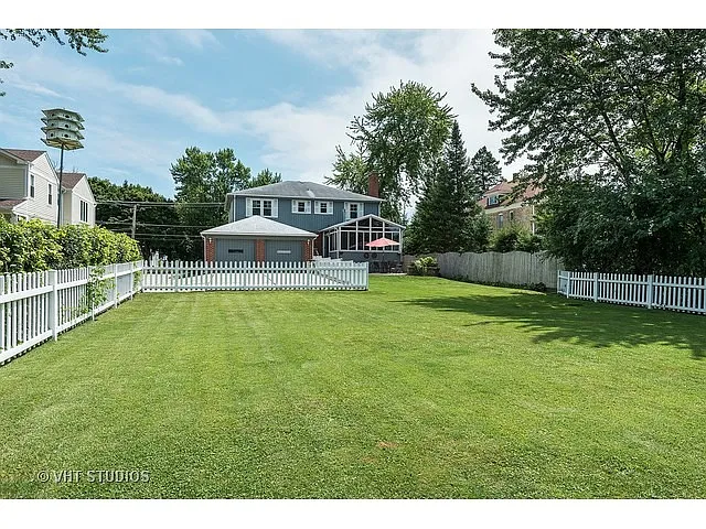 1462 McDaniels Ave photo 1