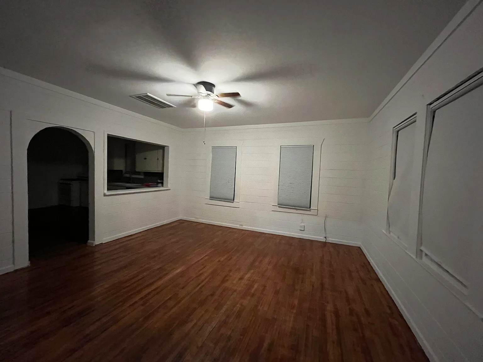2 bed, 840 sqft, $1,200 — Photo 3
