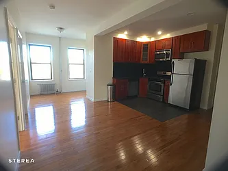 Rented by Sterea Agency