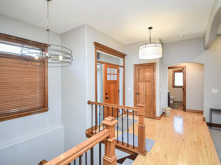 2204 S Silverthorne Ave — Photo 9