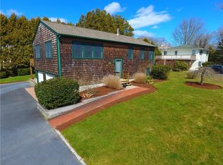 38 Willow Ave, Narragansett, RI 02882