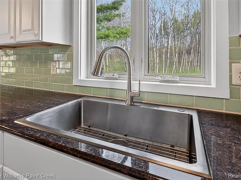 1727 Linksview Way — Photo 11