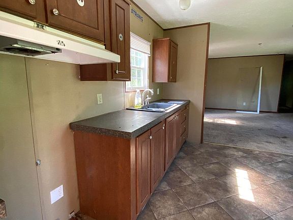4th image of 14431 Rhonda Ct