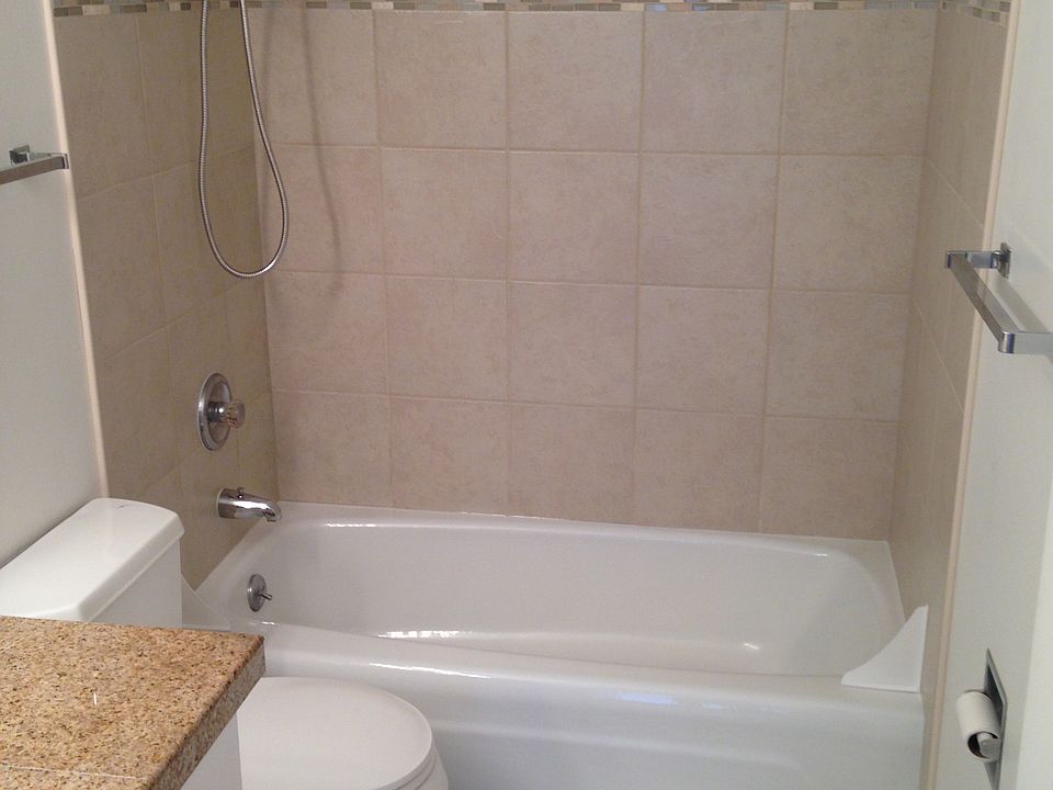 1st image of 325 5th Ave S APT 203