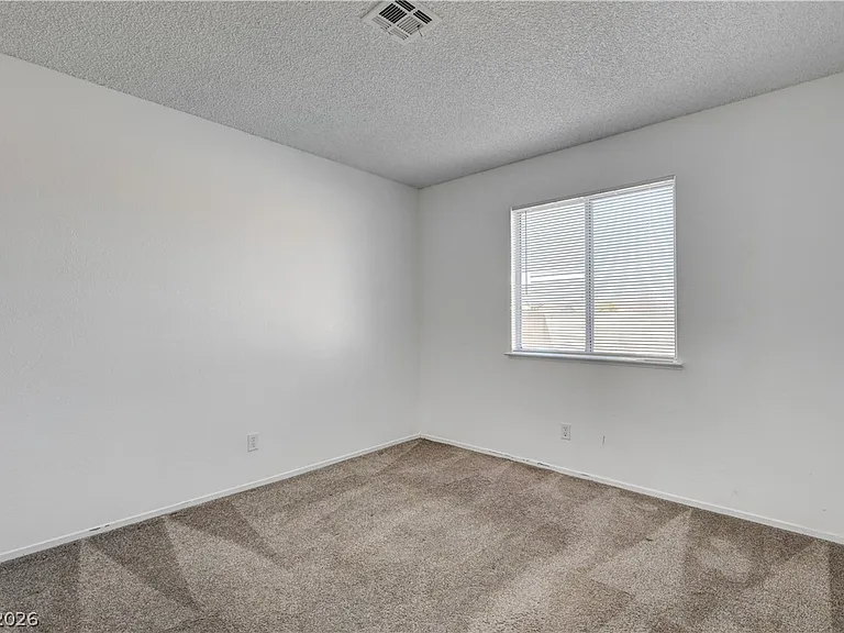 707 Honeybee Ct — Photo 34