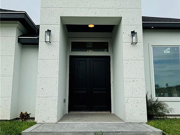 5th image of 849 Ashley Ave