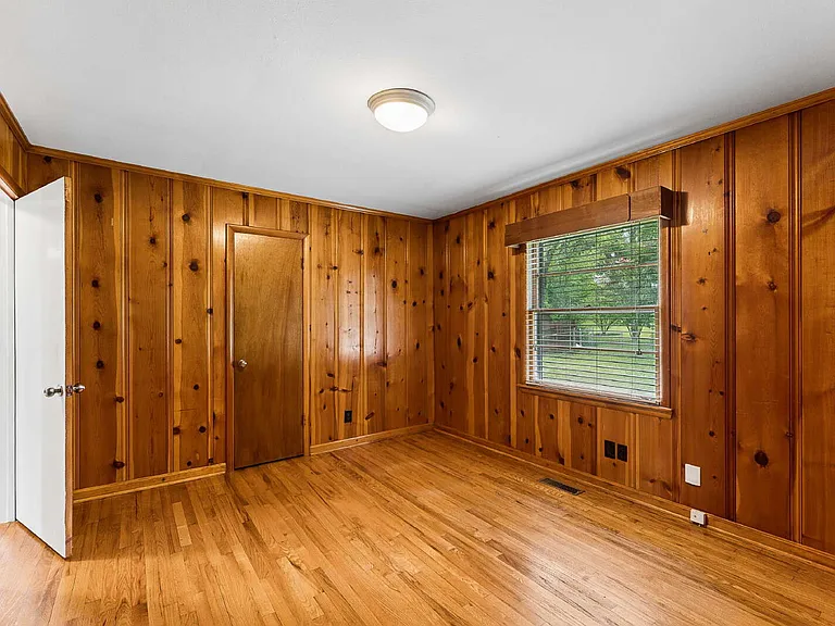 900 Velma Ln — Photo 23