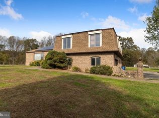 36 Bunting Bridge Rd, Cookstown, NJ 08511