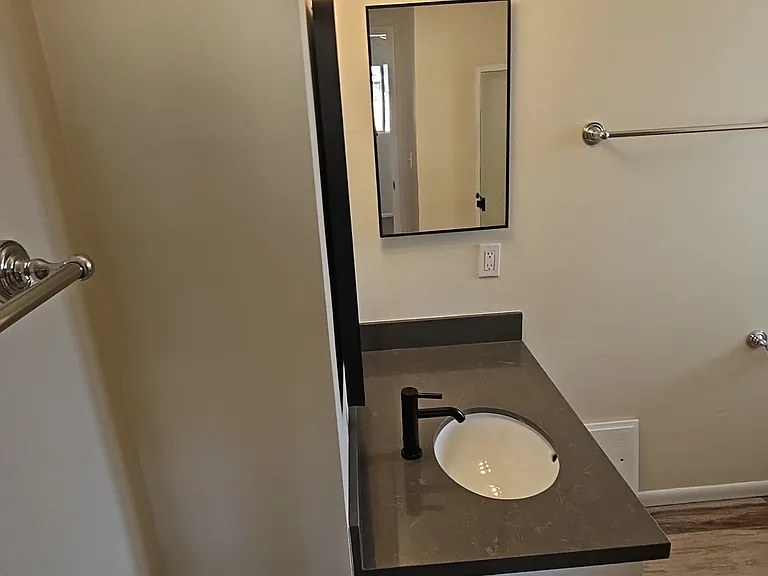 690 Montebello Pl — Photo 8