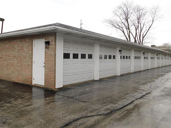 3rd image of 2741 Georgetowne Dr Unit C-1