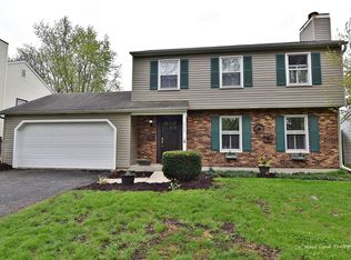 1369 Lancaster Ave, St Charles, IL