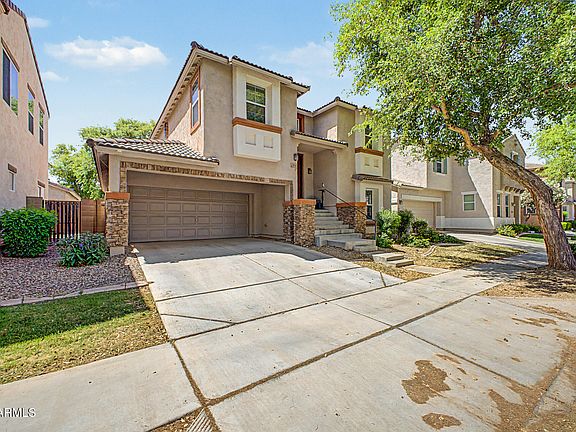 3rd image of 4131 E CARLA VISTA Drive