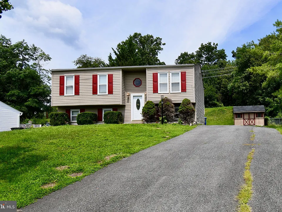25253 Conrad Ct