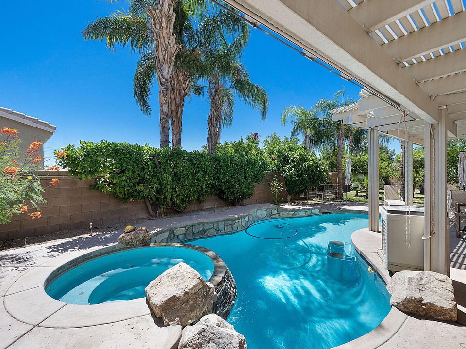 1st image of 81171 La Reina Cir