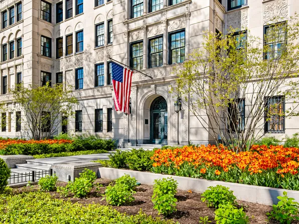 1500 N Lake Shore Dr #5B, Chicago, IL 60610