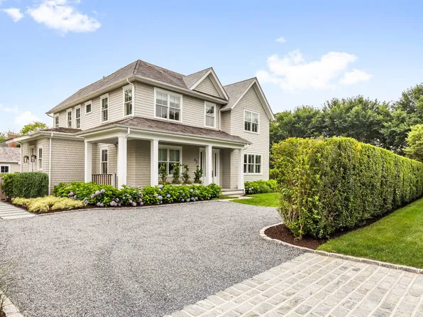 63 Howell St, Southampton, NY 11968