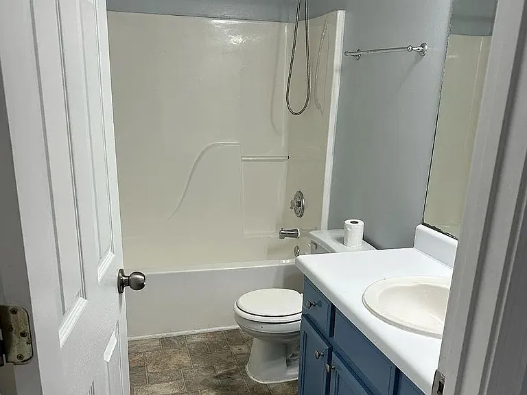 1261 Lakeview Rd — Photo 21