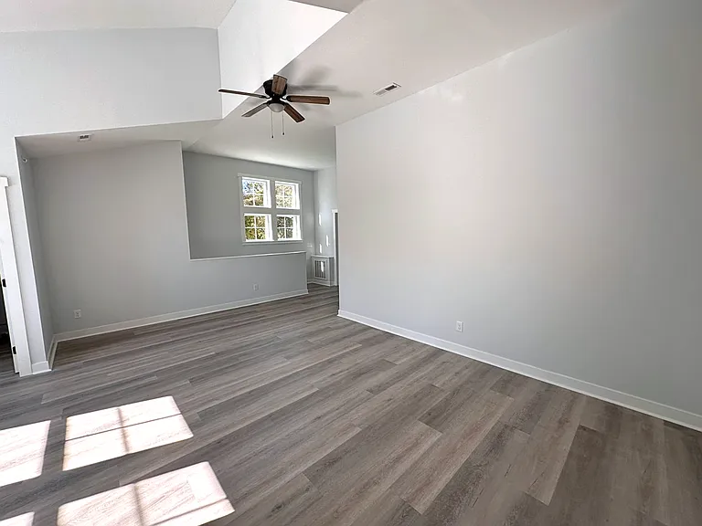 1426 Navaho Trl #207 — Photo 11
