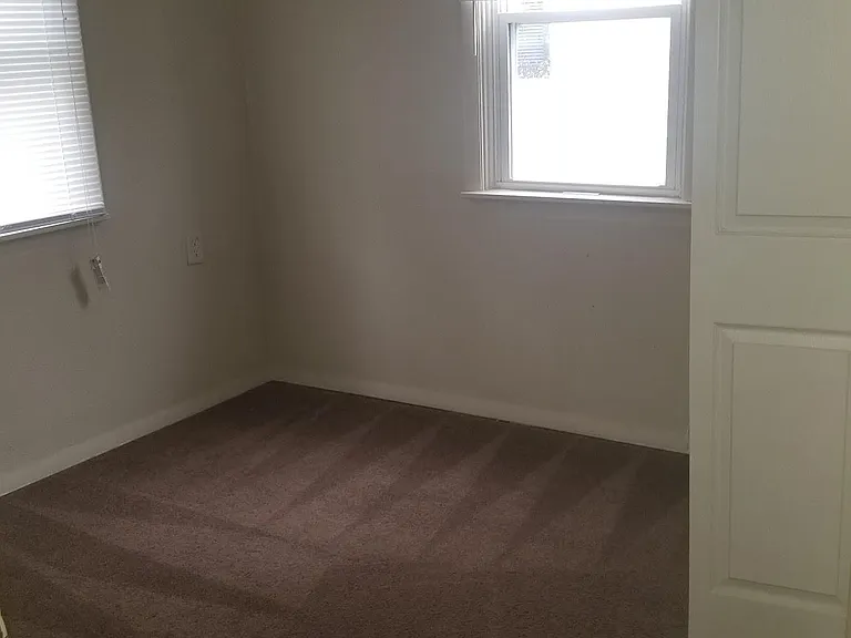1904 S May Ave — Photo 10