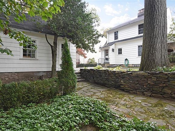 4th image of 5 Kingston Ave