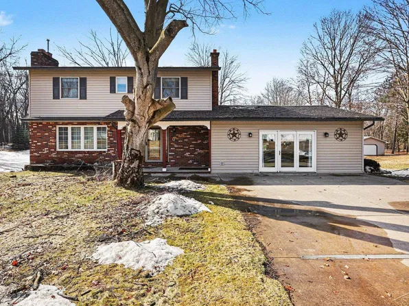 10200 S Lake Station Ave, Lake, MI 48632