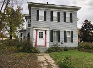 427 5th St NW, Faribault, MN 55021
