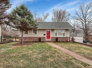 140 W Maple Ave, Saint Louis, MO