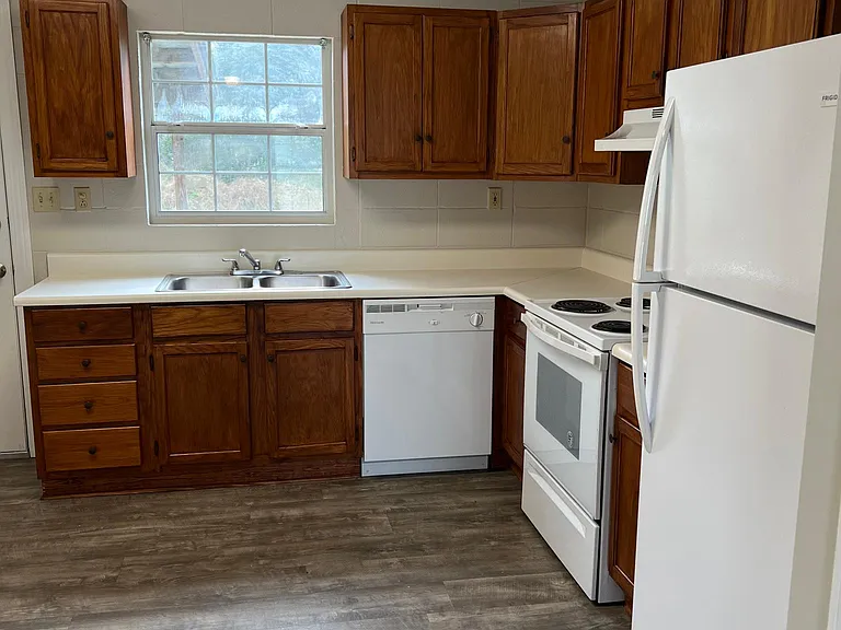 13270 Wisconsin St — Photo 7