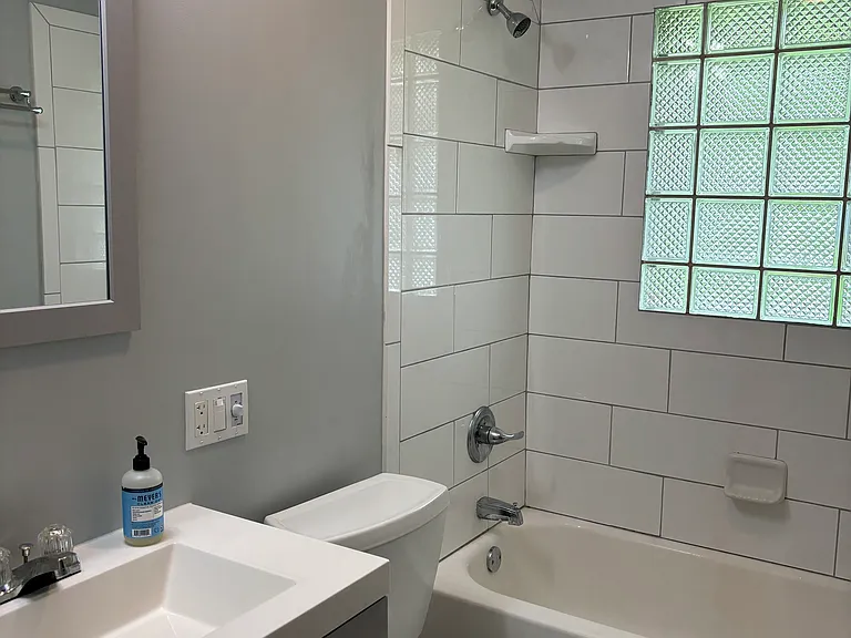 374 Raritan Dr — Photo 3