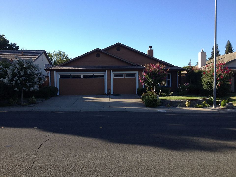 FRONT HOUSE