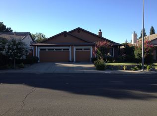 489 River Oaks Dr, Yuba City, CA