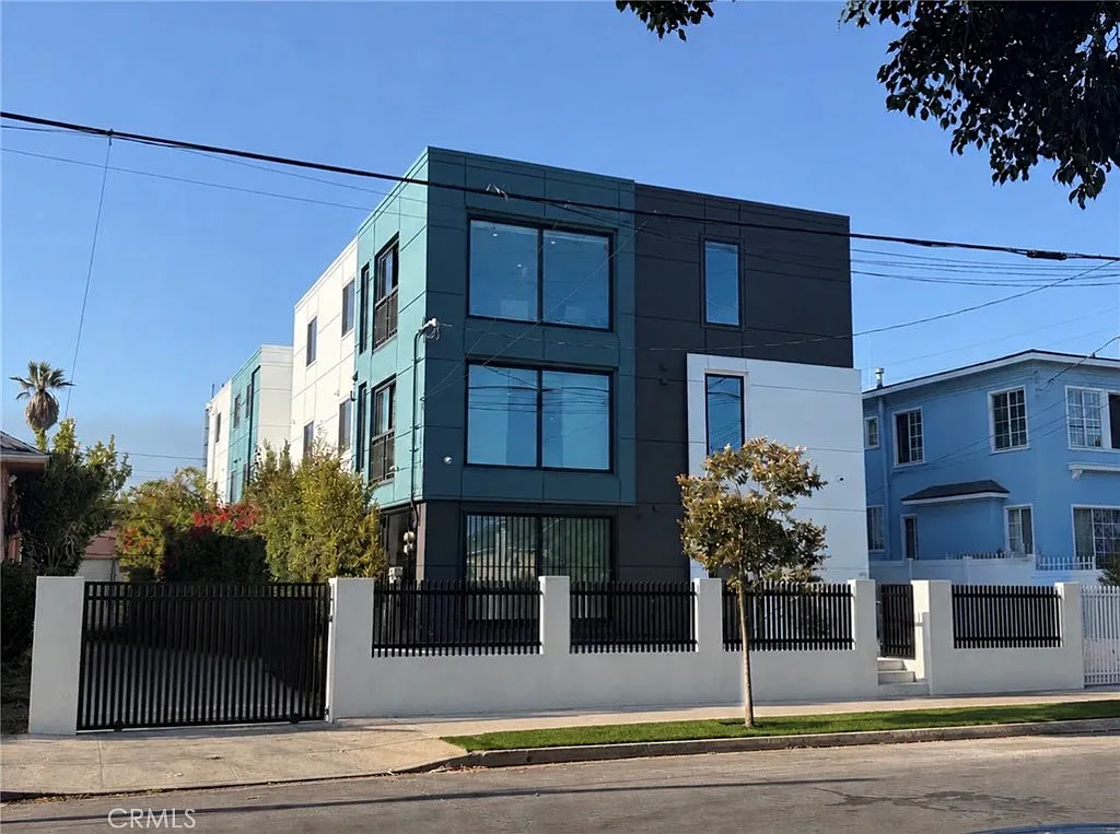 1 bed, 8655 sqft, $1,049 — Photo 1